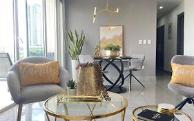 Amplio Condominio Ejecutivo Con Hermosa Vista